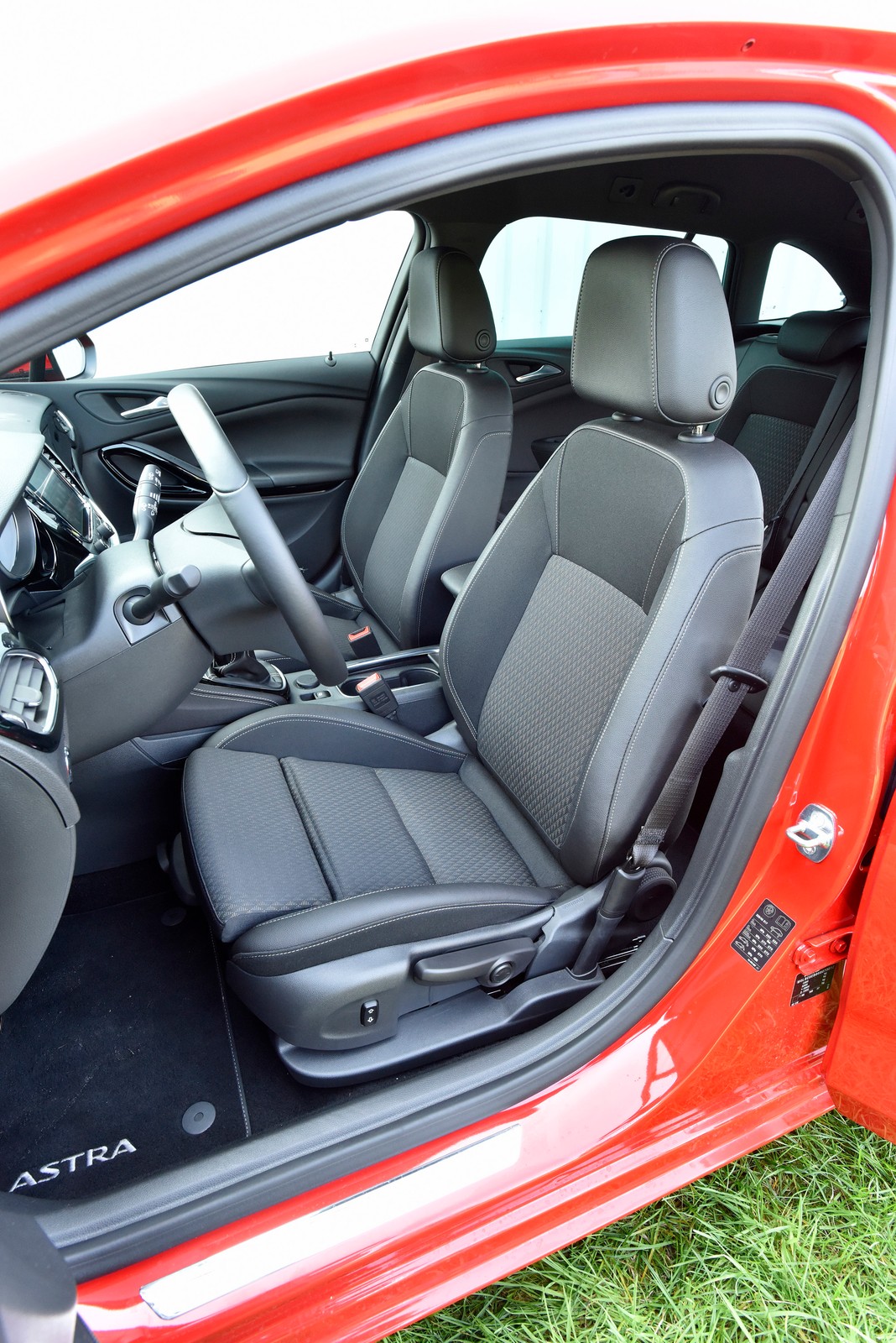 Hyundai i30 vs. Opel Astra i Skoda Octavia - Kombi w Dobrym Formacie