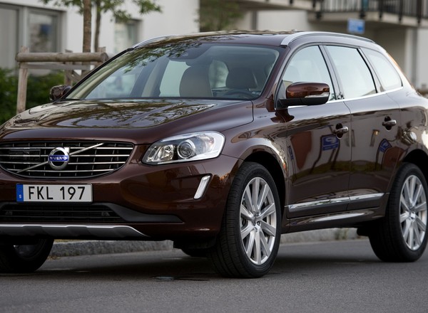 BMW, Volvo, Audi, Mercedes? Sprzedaż aut premium w Polsce