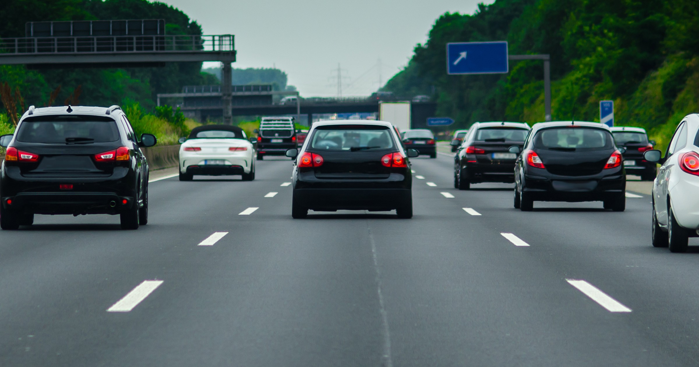Na autostradzie A12 w Niemczech dochodzi do wielu wypadków z udziałem ciężarówek (zdjęcia ilustracyjne)