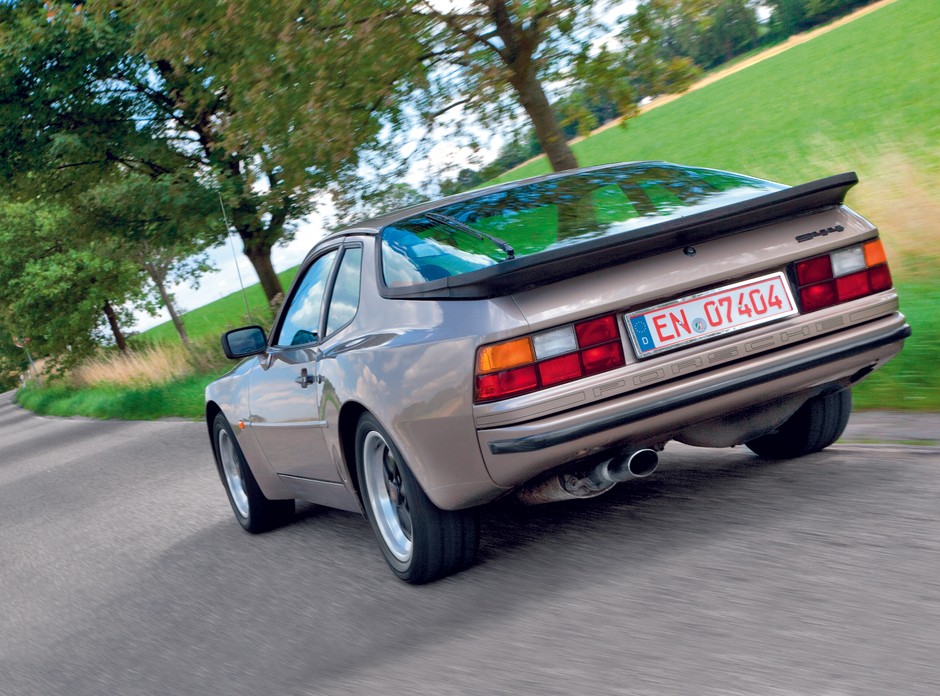 Porsche 944