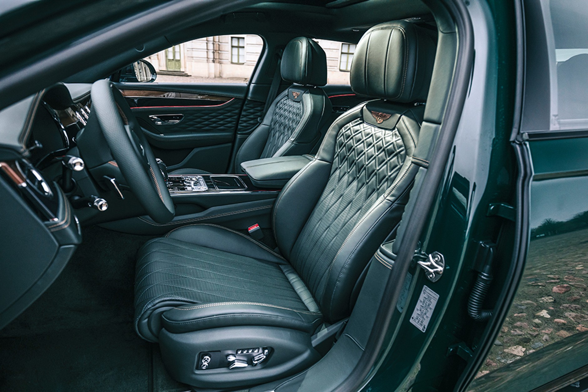 Bentley Flying Spur V8