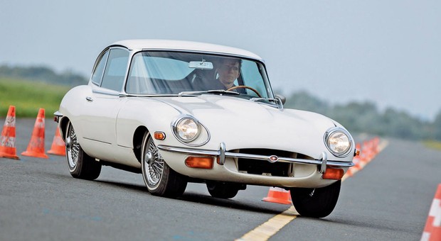 Jaguar E-Type 4.2 - nieporównywalnie ponadczasowy