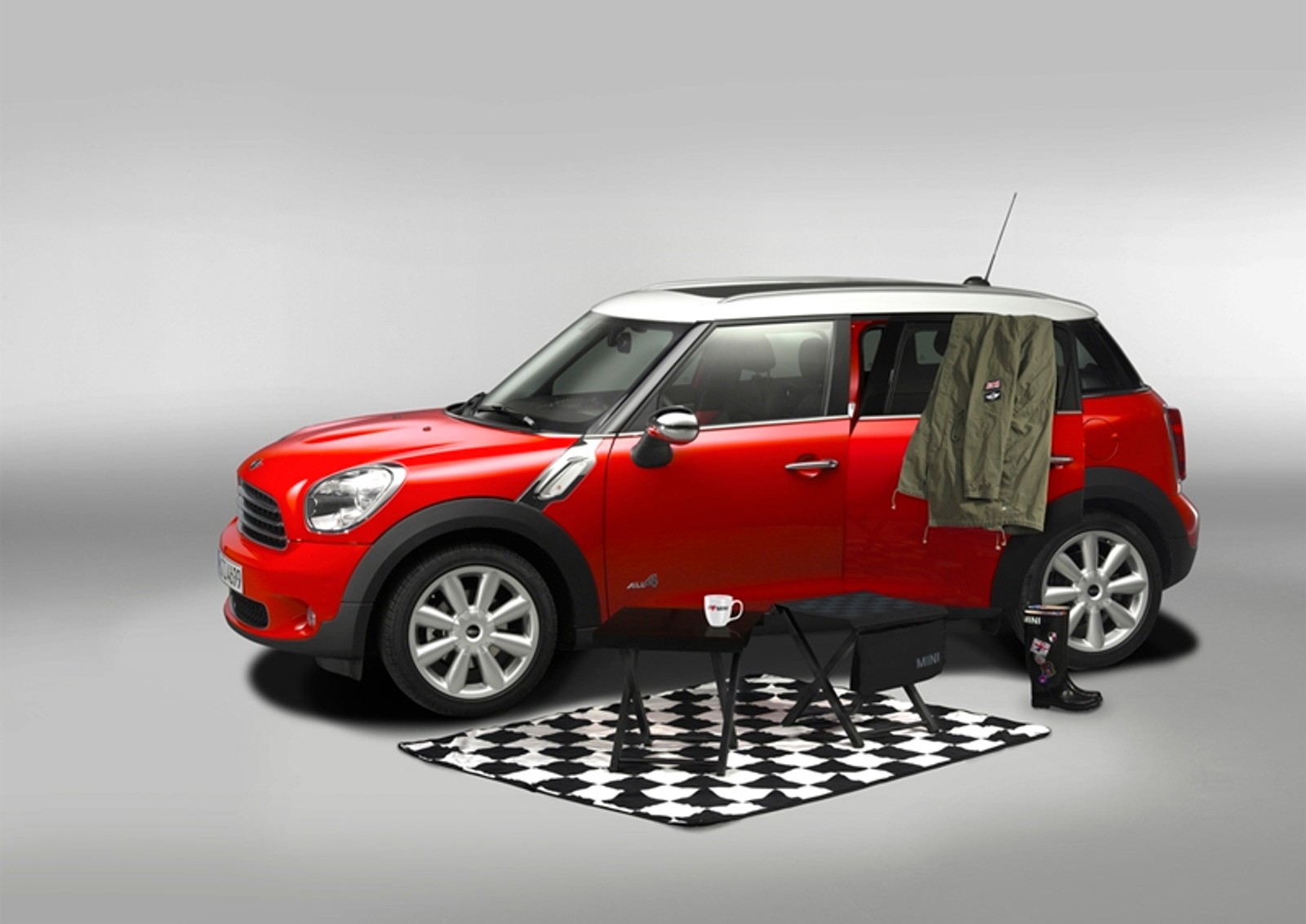 Mini Countryman z wieśniackimi dodatkami