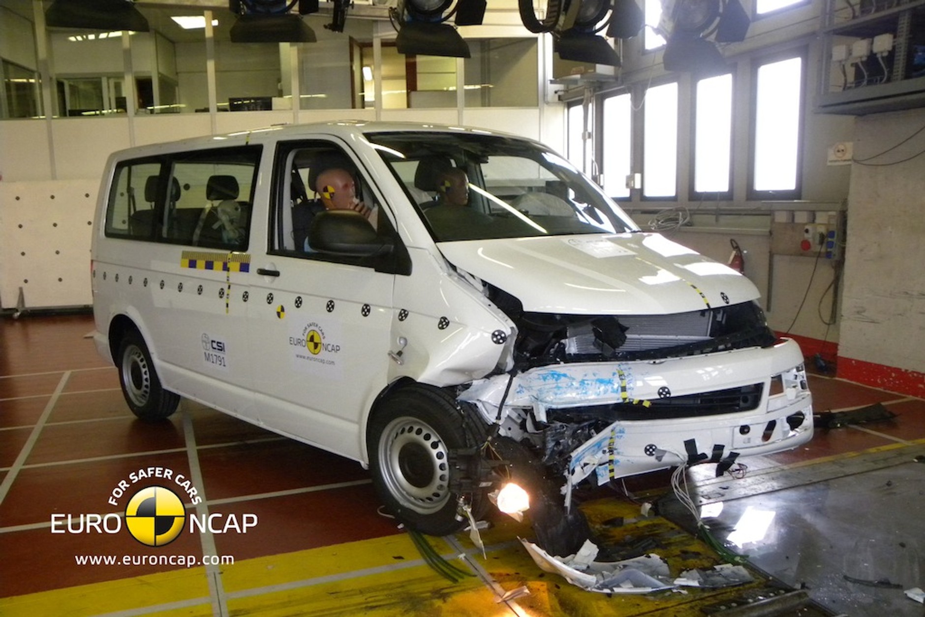 Volkswagen T5 crash test