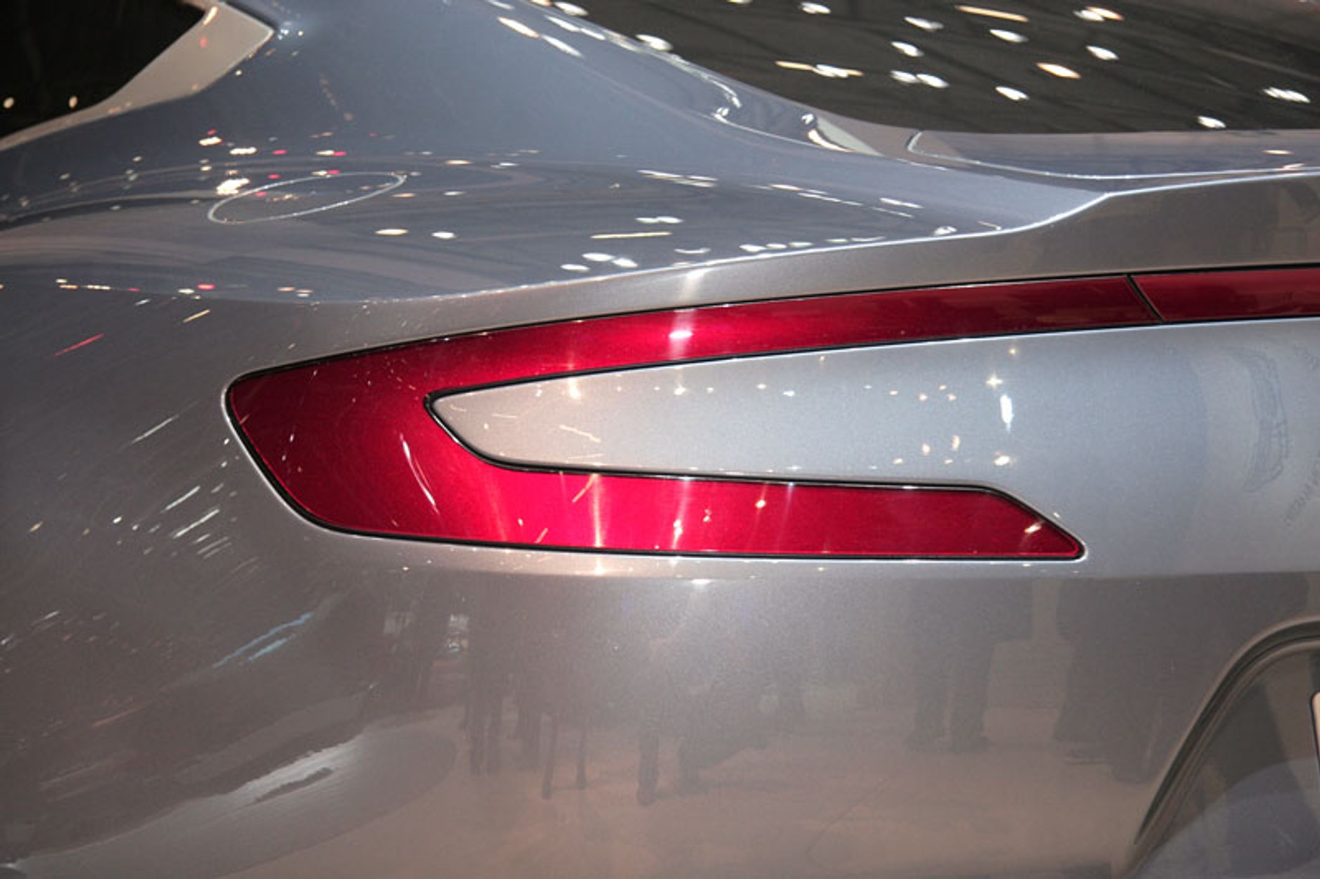 Genewa 2009: Aston Martin One-77 – oficjalna premiera