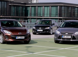 Ford Focus, Mazda 3 i Volkswagen Jetta – trzy sedany z  benzyniakiem. Którego wybrać?