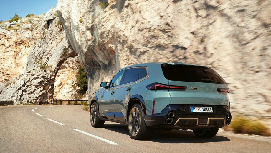 BMW XM (od 2022 r.)