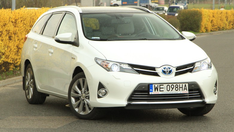 Hybryda zmiast diesla. Test hybrydowej Toyoty Autis