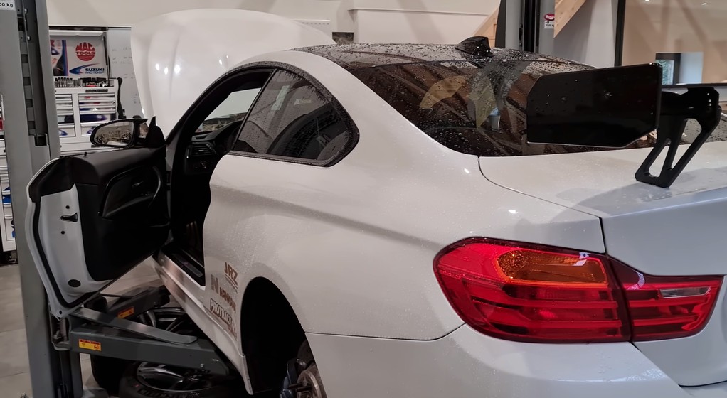 W jakim stanie było BMW M4 po przejażdżce Kubicy po Nürburgringu?