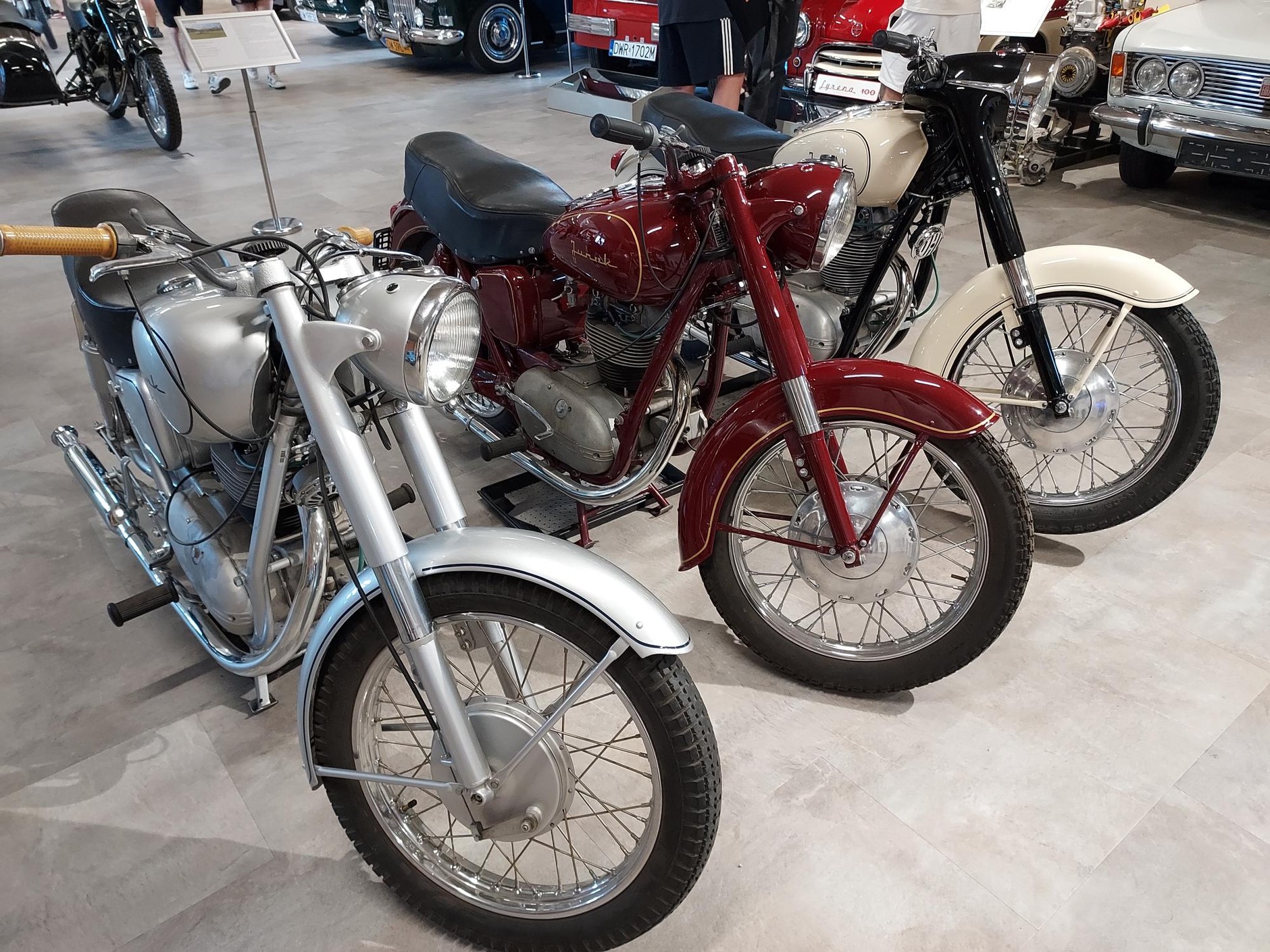 Klasyczne pojazdy na zamku Topacz 2024