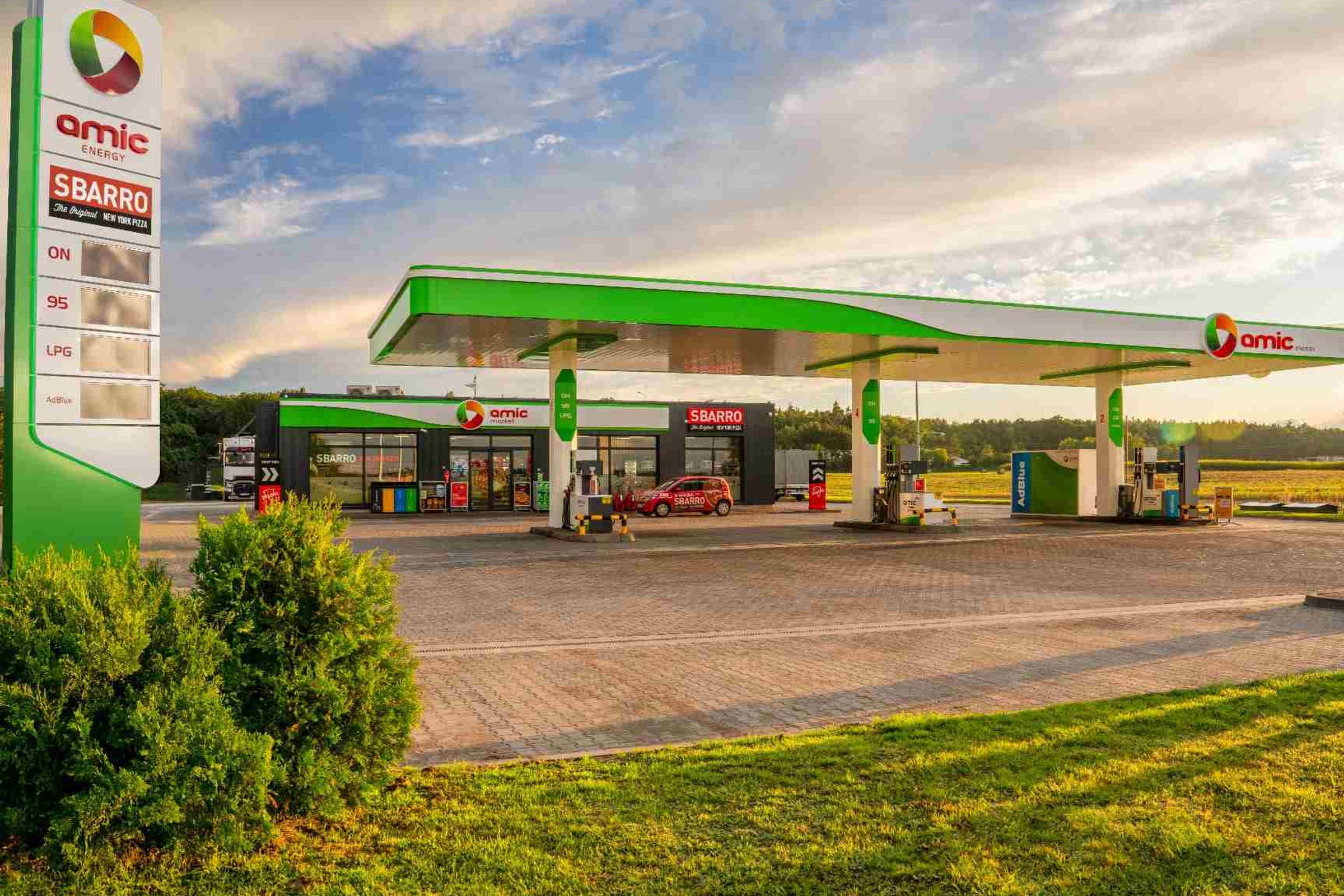 Jak stacje paliw odpowiadają dziś na potrzeby kierowców? [Kompletny przewodnik 2026]