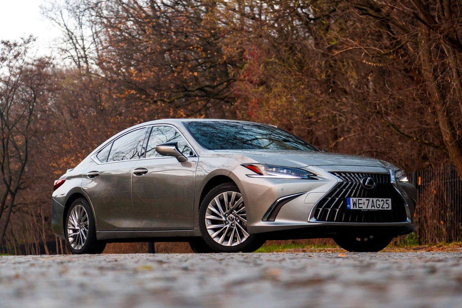 2024 Lexus ES300h