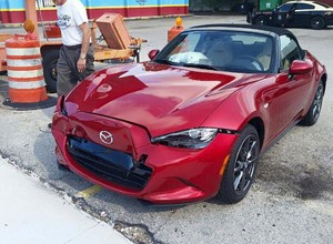 Dlaczego warto rozbić Mazdę MX-5?