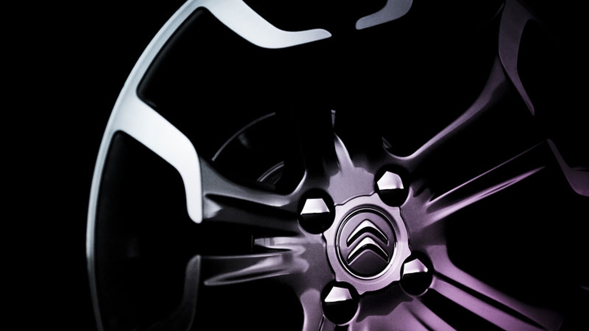 Citroën uruchomił DS Inside w jezyku polskim