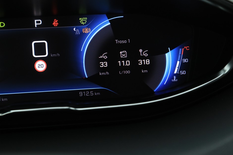 Peugeot 5008 po liftingu to nadal SUV z cechami vana