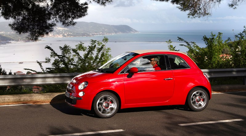 Fiat 500C: nowe informacje i zdjęcia włoskiego kabrioletu (fotogaleria)