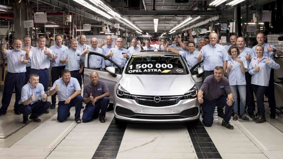 18 sierpnia 2017 r. z linii produkcyjnej w Gliwicachzjechał 1,5-milionowyOpel Astra
