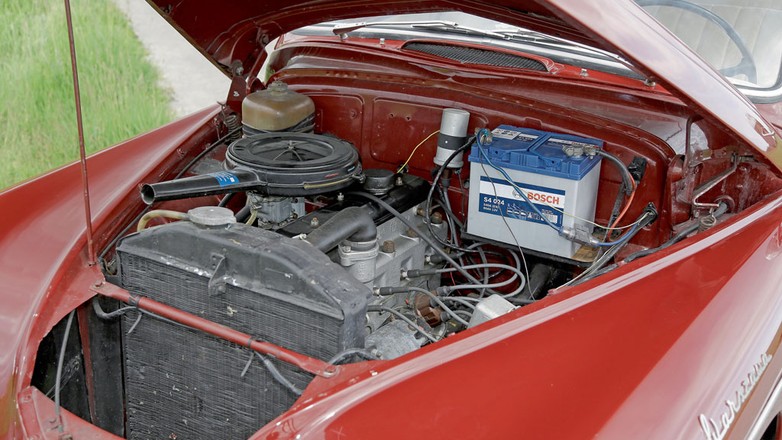 FSO Warszawa 223 - uboga krewna "garbatej"