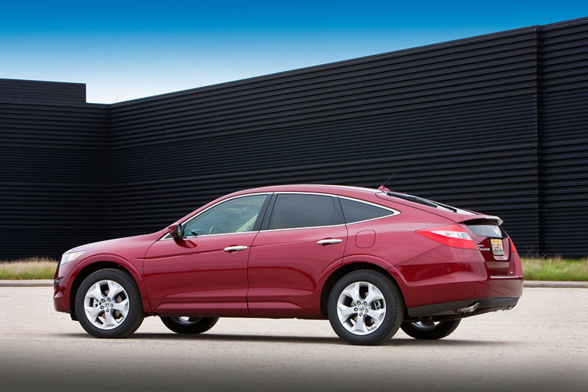 Honda Accord Crosstour: kolejny mikst liftbacka, coupé i SUV-a