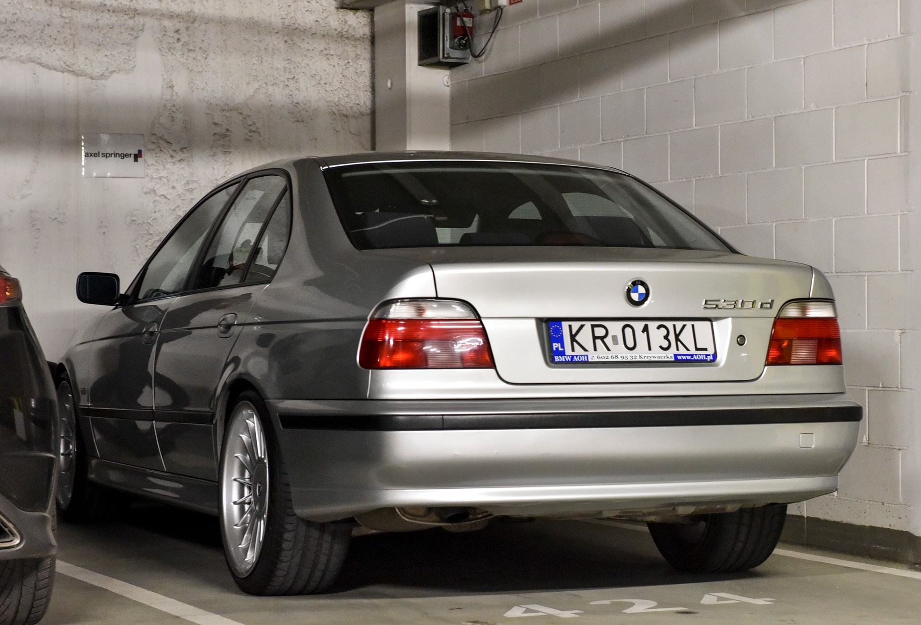 Top Garage