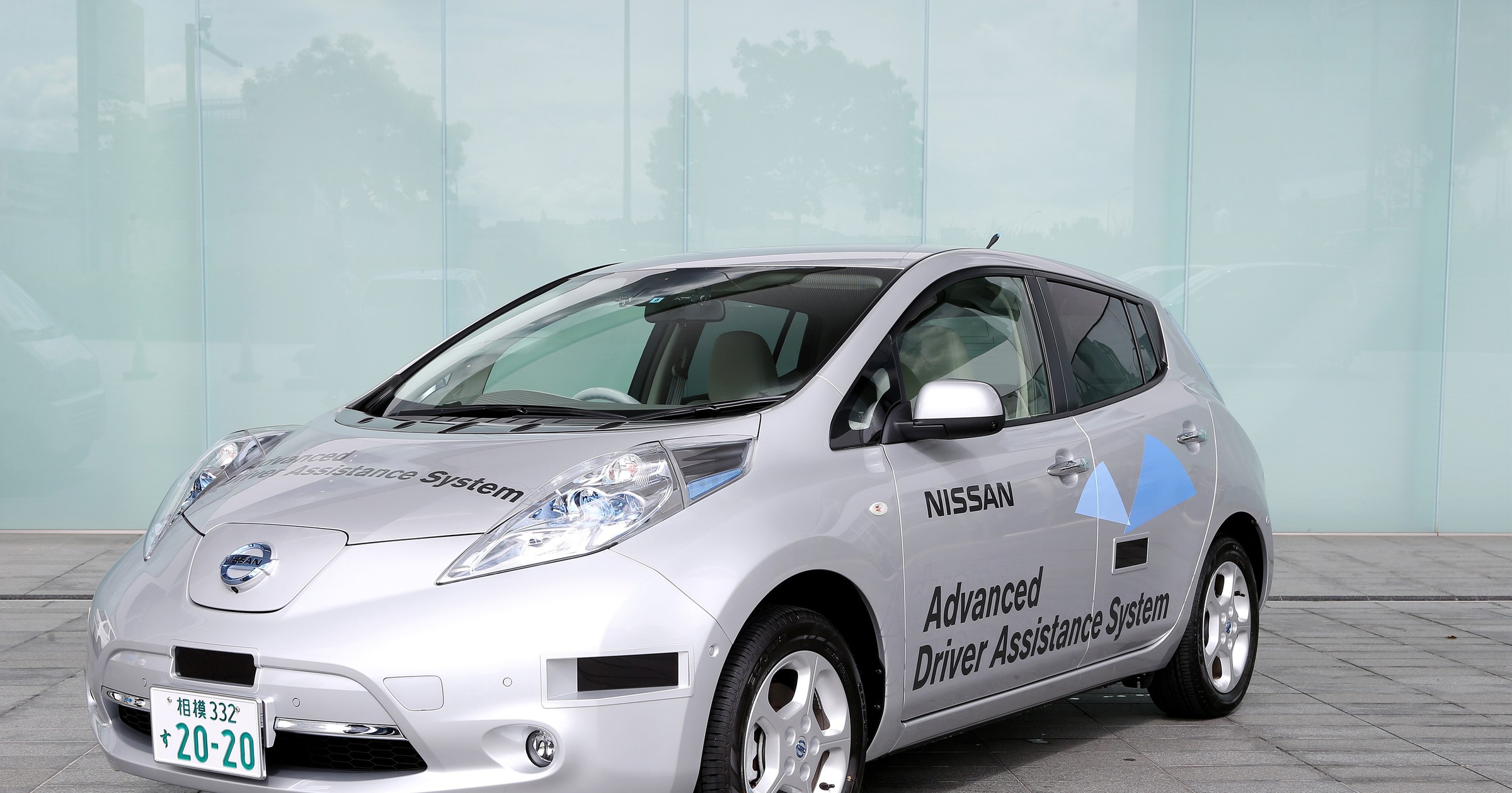 Ten Nissan Leaf jeździ bez kierowcy