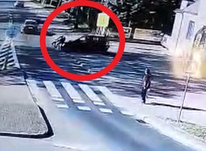 Kierowca potrącił 83-letniego rowerzystę. Na chodniku! Obaj zostali ukarani [Nagranie]