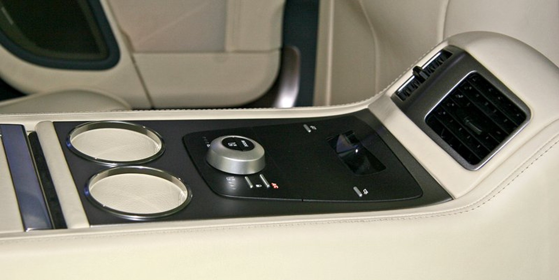 Aston Martin: w Polsce za 1,2 mln zł