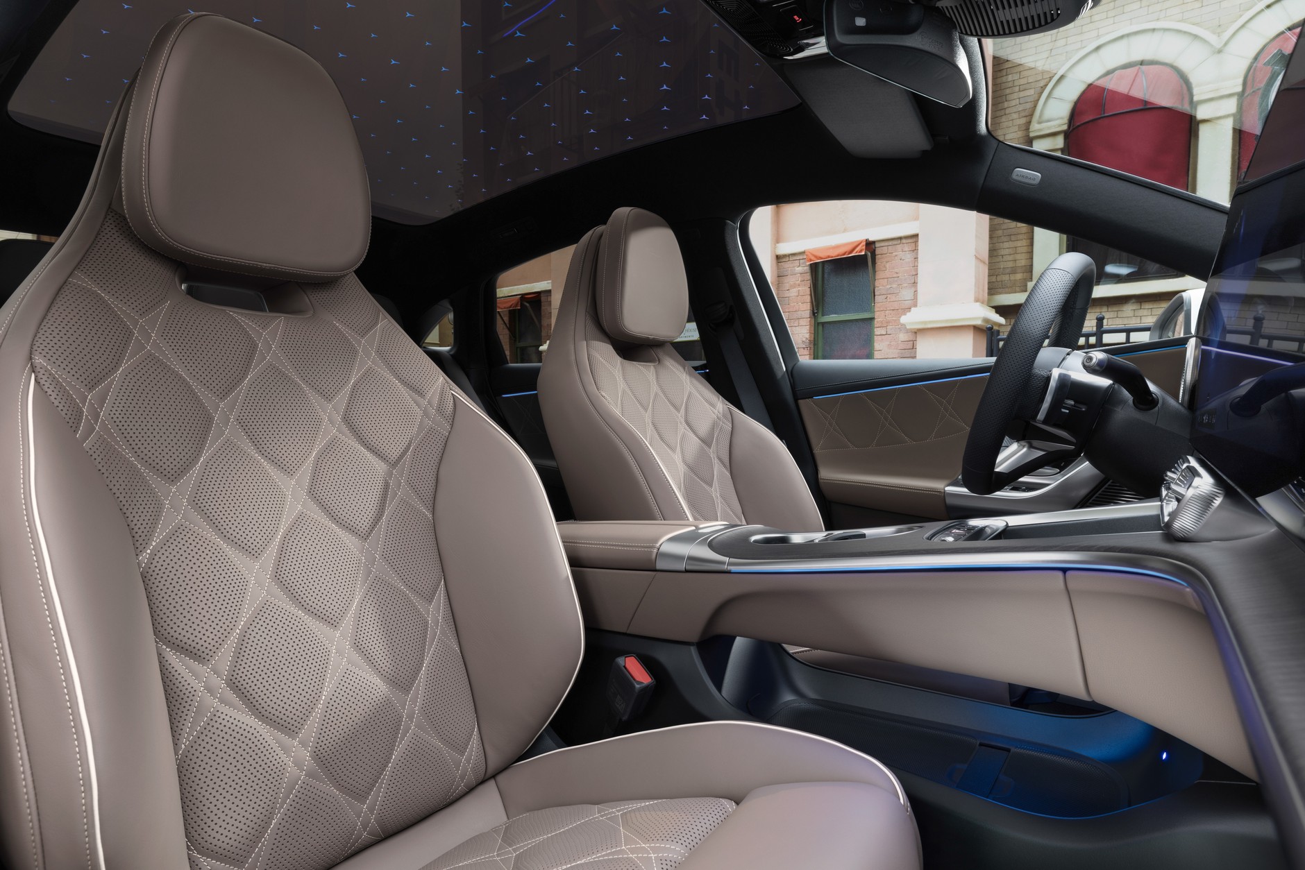 Mercedes‑Benz Klasy C 400 4MATIC Electric 2026