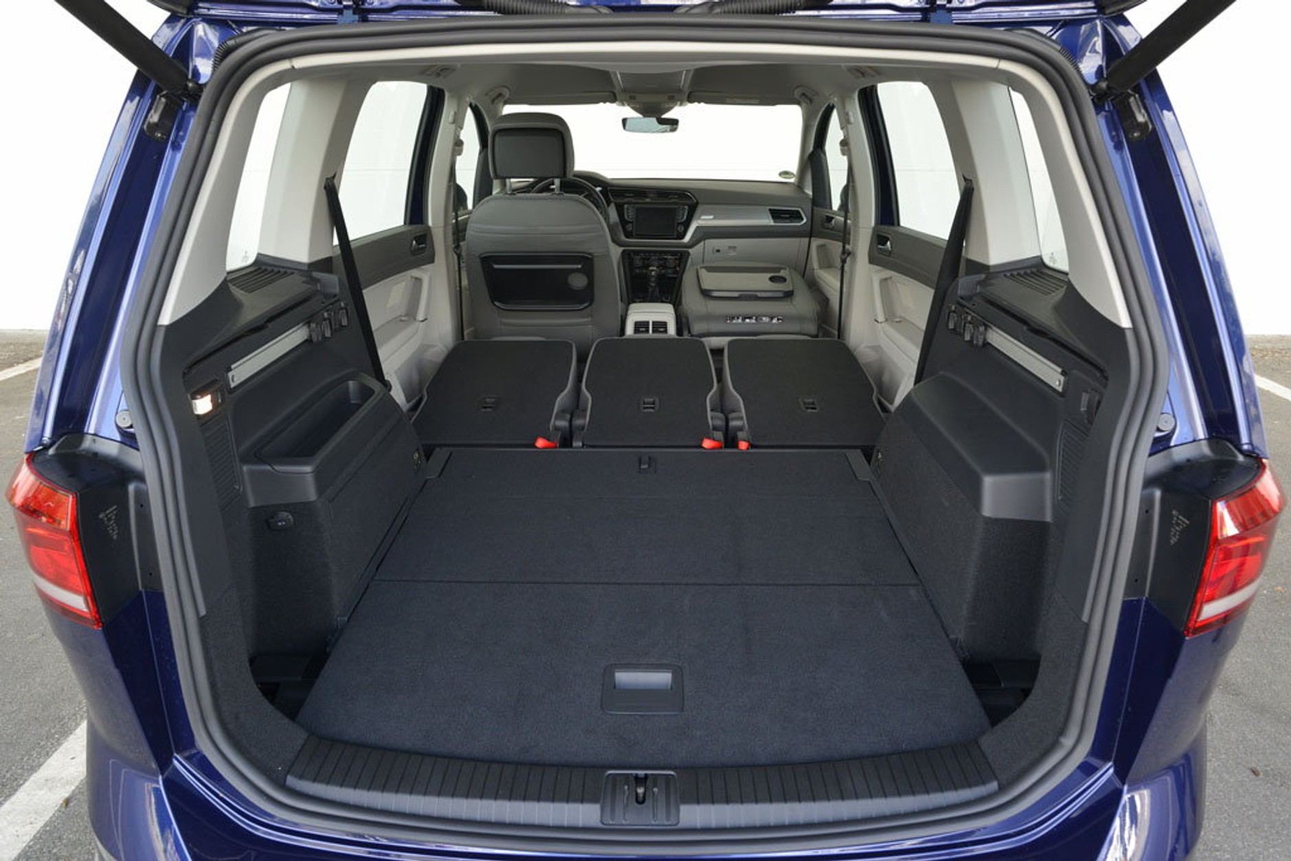 Volkswagen Touran - mały silnik, ale wielki samochód