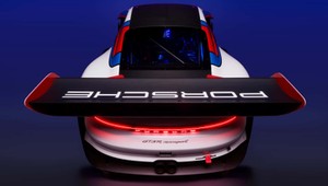 Porsche 911 GT3 R Rennsport nie nadaje się ani na drogi, ani do wyścigów FIA. I tak o nim śnimy!