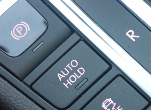 Auto Hold i skrzynia DSG – magiczny duet