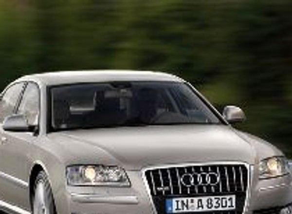 IAA Frankfurt 2007:  Pancerne A8 W12 quattro Security