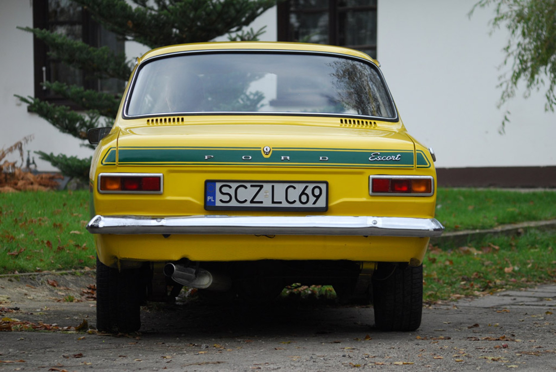 Ford Escort MKI: patrzcie, psia kostka jedzie!