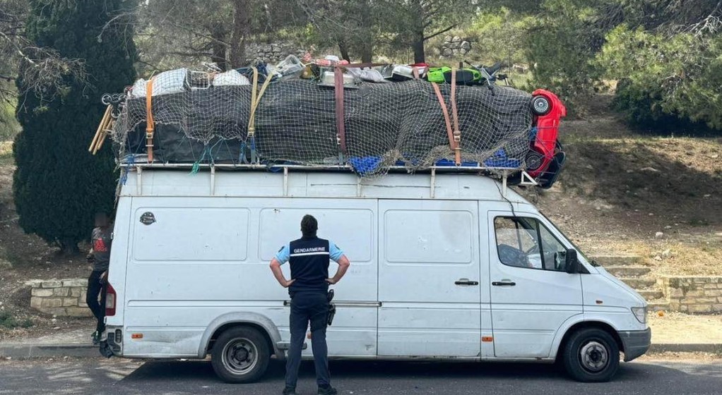 Przeładowany Mercedes Sprinter zatrzymany przez francuskie służby