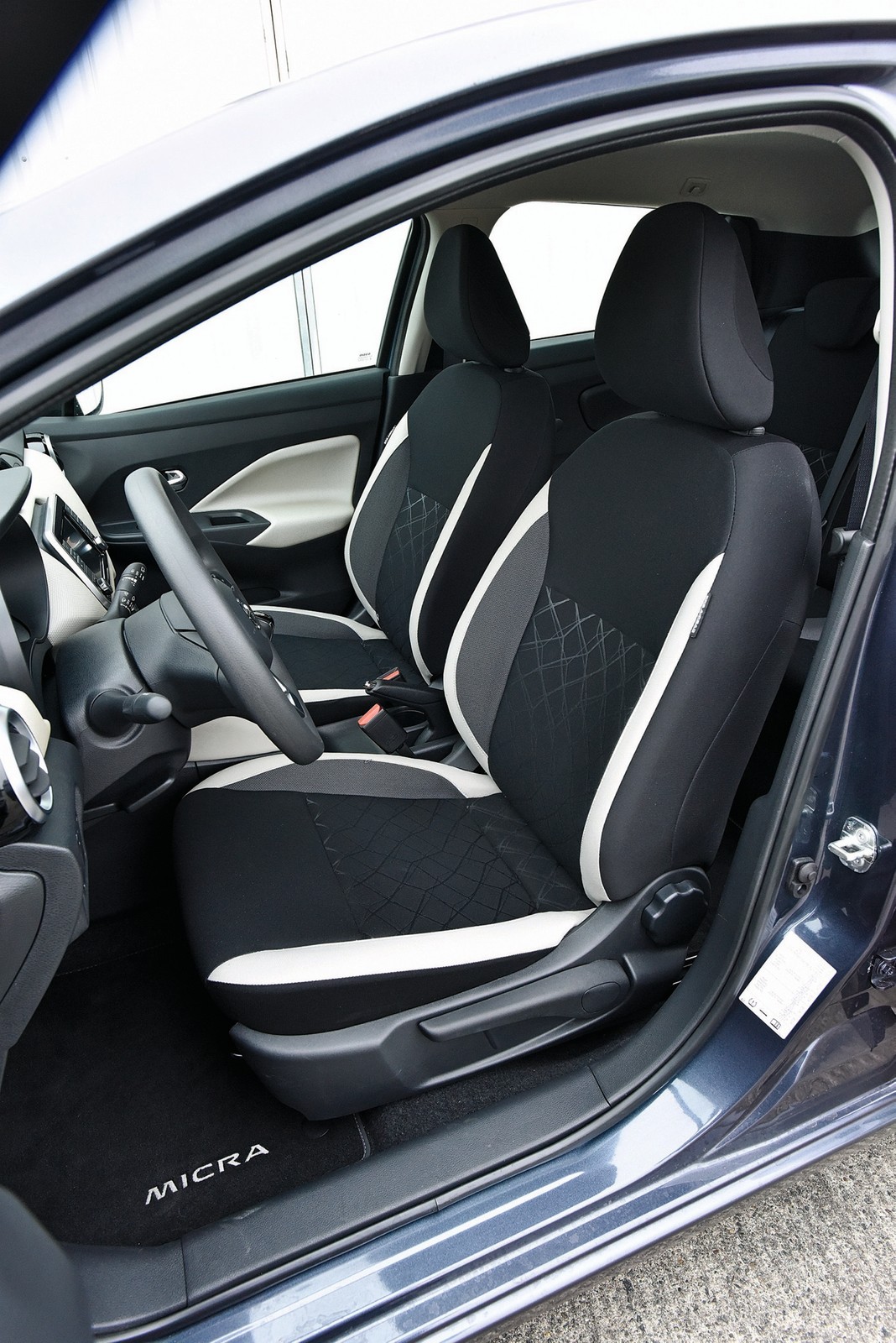 Starcie minimalistów: Nissan Micra kontra VW Polo