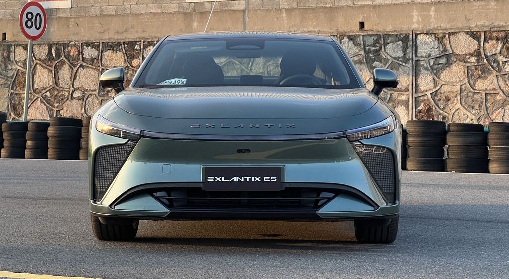 Exlantix ES