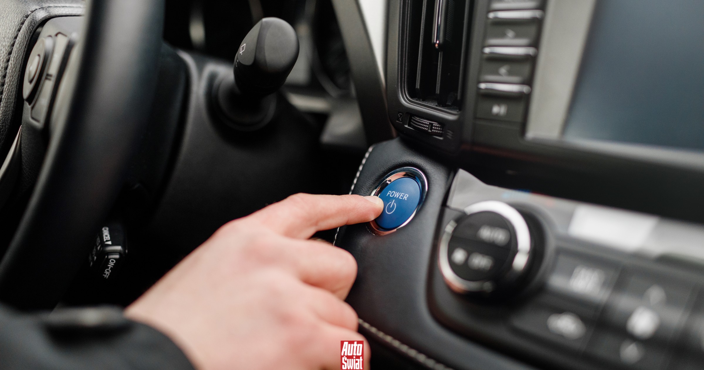 To dlatego warto pozostawić silnik włączony po podróży. Sporo oszczędzisz