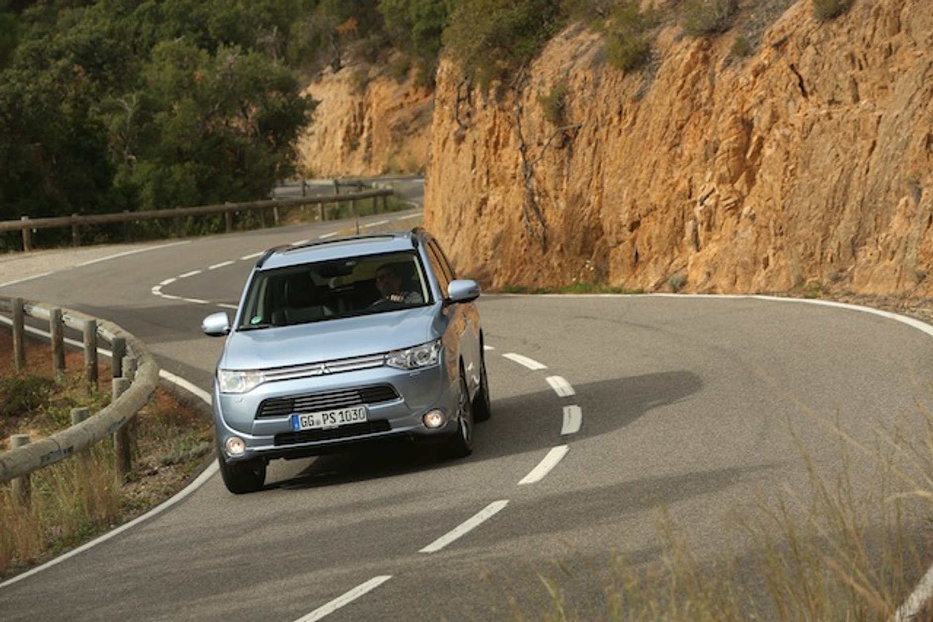 Mitsubishi Outlander PHEV: elektryczna rewolucja