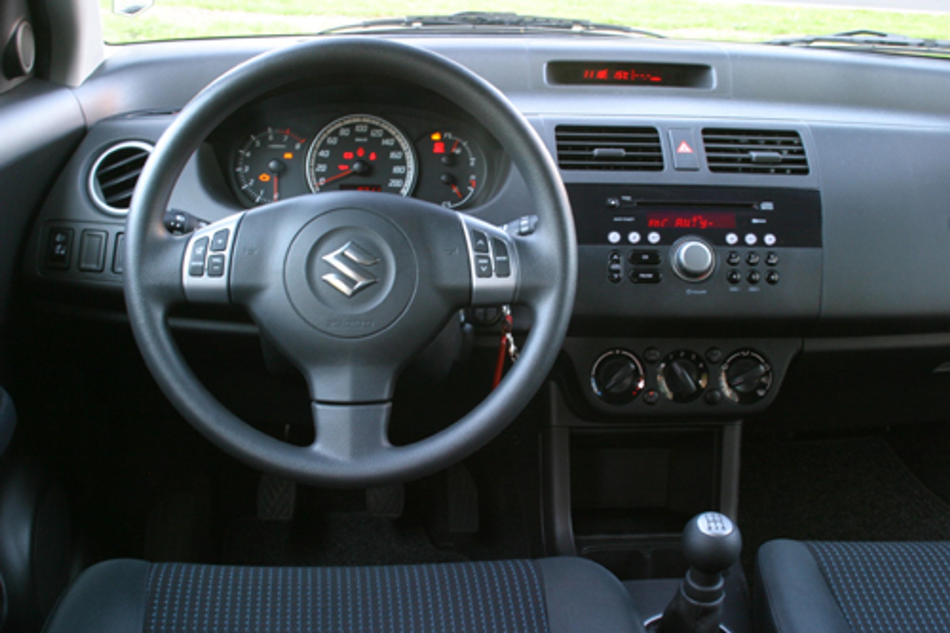 Suzuki Swift 1.3 GLX - Niby-sportowiec?