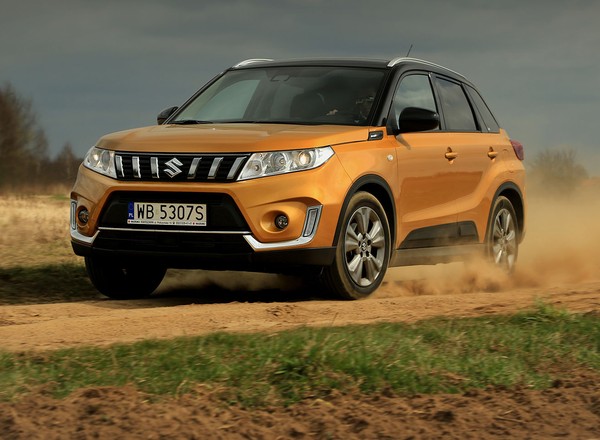 Suzuki Vitara 1.0 Boosterjet 4WD - ma kilka asów w rękawie | TEST
