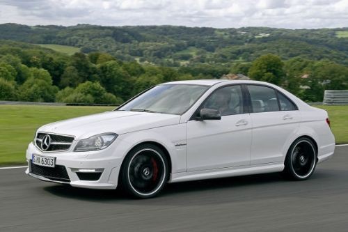 Mercedes C63 AMG 2011 lifting