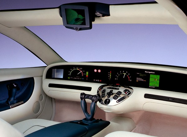 Wielki ekran z Mercedesa EQS to nic nowego. Zobacz koncept z 1996 r.