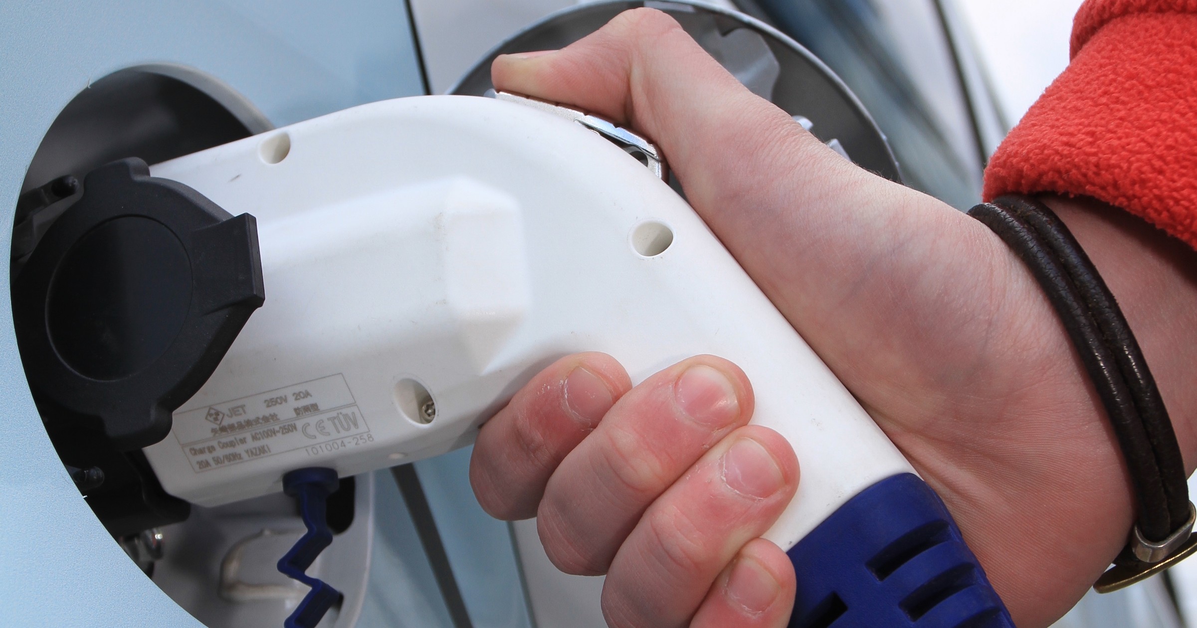 Nowe samochody elektryczne kupowane przez osoby fizyczne to absolutny margines rynku