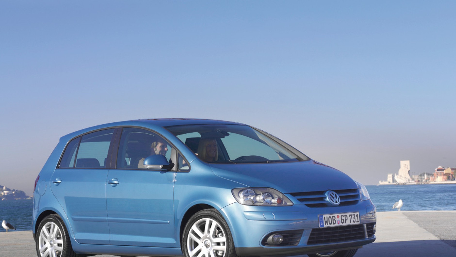 Golf Plus to auto większe (wyższe) od zwykłego Golfa, ale mniejsze od Tourana