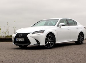 Lexus GS 200t F Sport - krzykliwa limuzyna