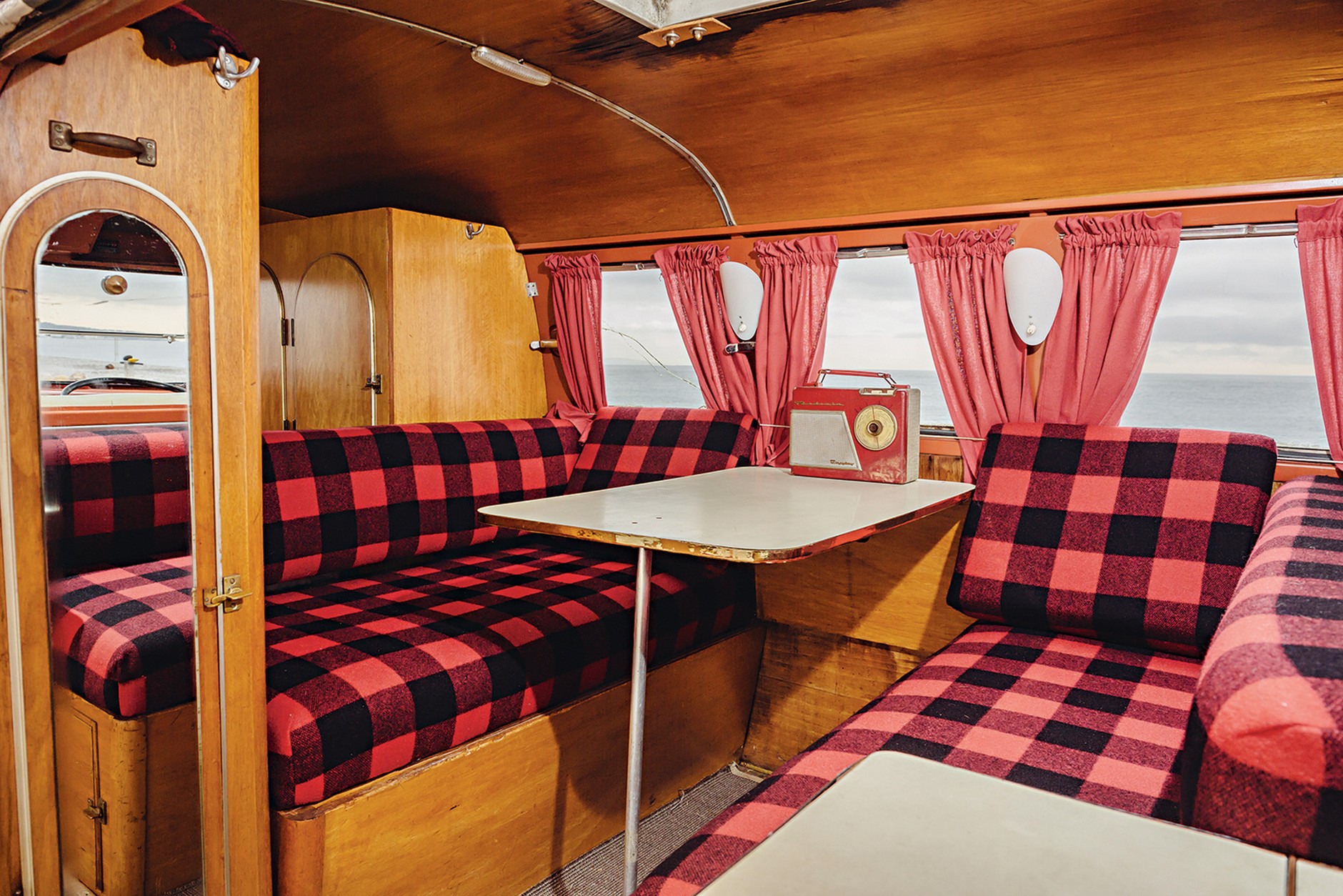 Volkswagen T1 Westfalia - wakacje z legendą