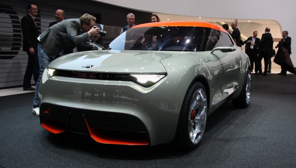 Kia Provo - rasowa hybryda (Motor Show 2014)
