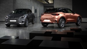 Tu Lexusa jeszcze nie było. Zadebiutował najtańszy model w gamie