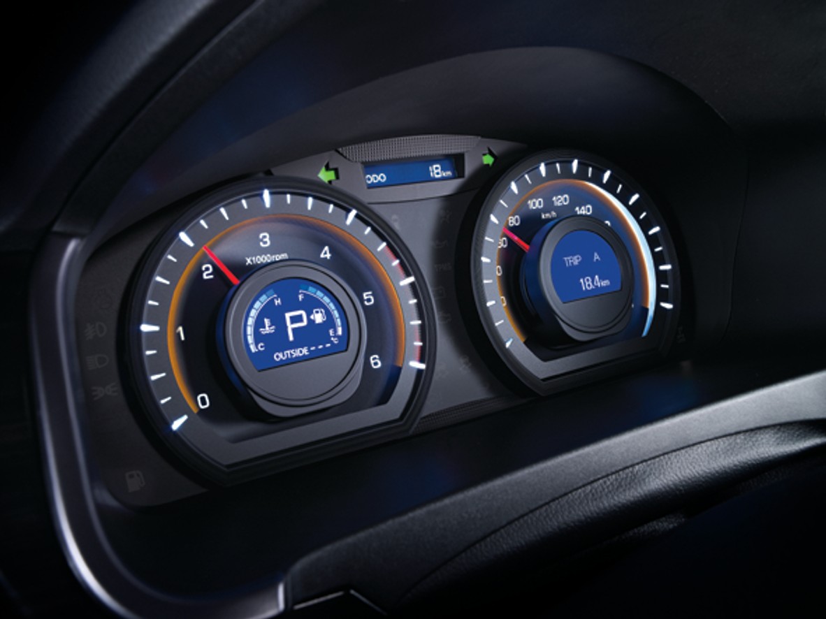 SsangYong Korando - lifting, zegary w lepszej wersji wyposażeniowej