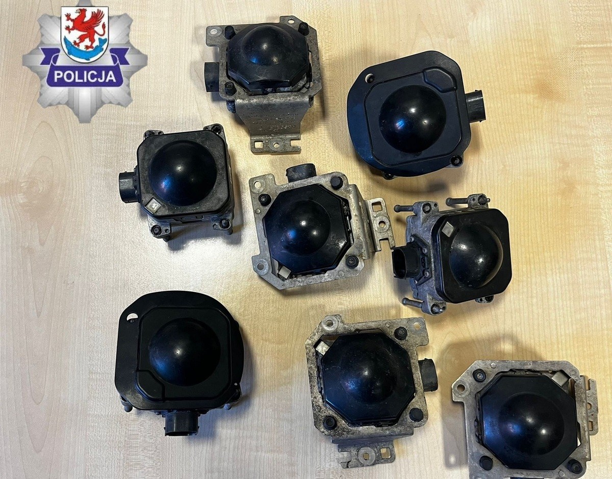 Zatrzymany sprawca kradzieży 12 radarów od aktywnych tempomatów